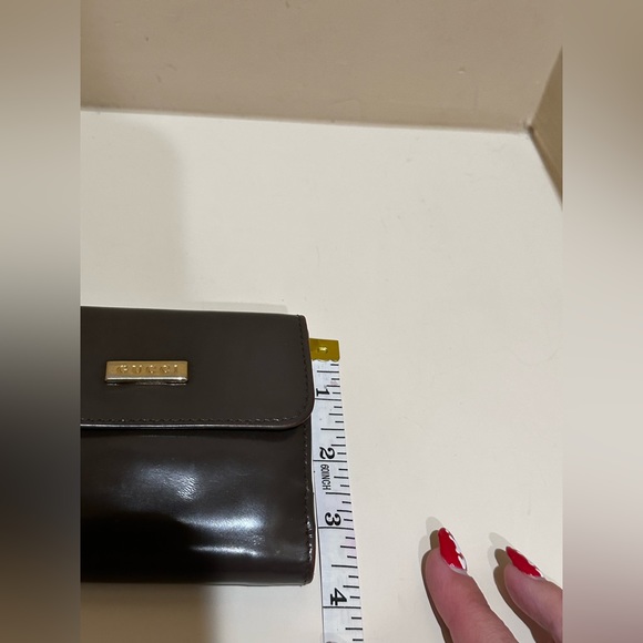 Gucci Brown Enamel Bifold Wallet - Picture 8 of 10